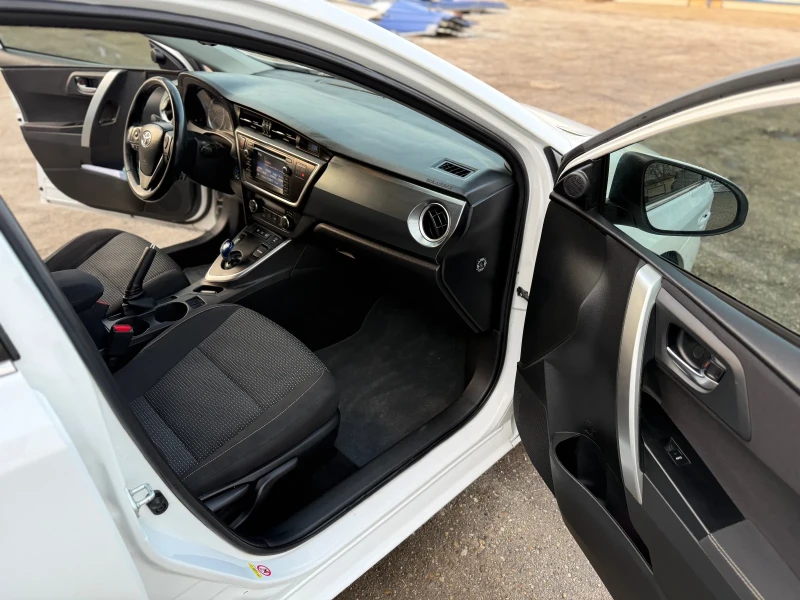 Toyota Auris 1.8 HUBRID!!!NAVI???KAMERA!!!AVTOPILOT!!!!ТОП???, снимка 11 - Автомобили и джипове - 53406386