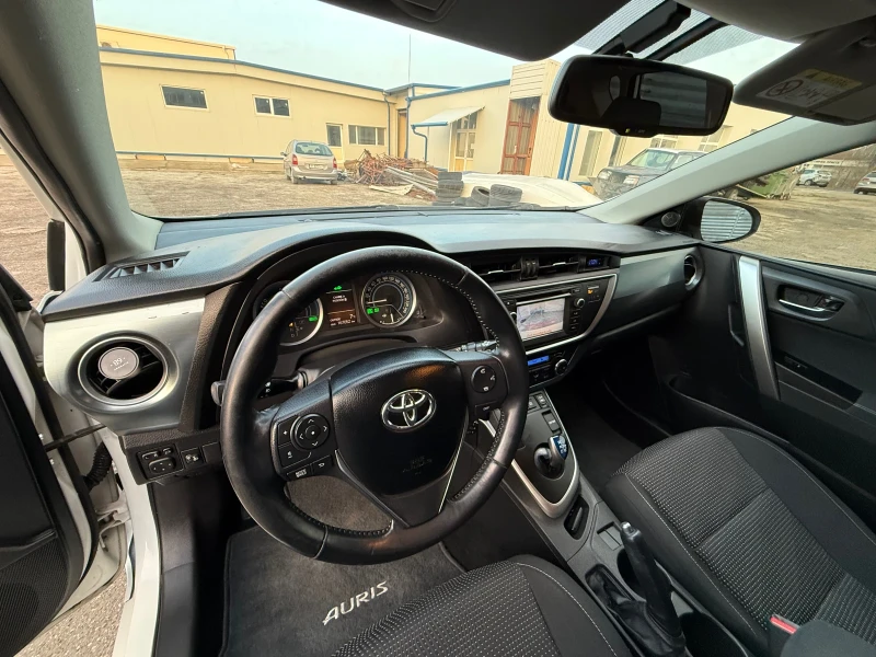 Toyota Auris 1.8 HUBRID!!!NAVI???KAMERA!!!AVTOPILOT!!!!ТОП???, снимка 8 - Автомобили и джипове - 53406386