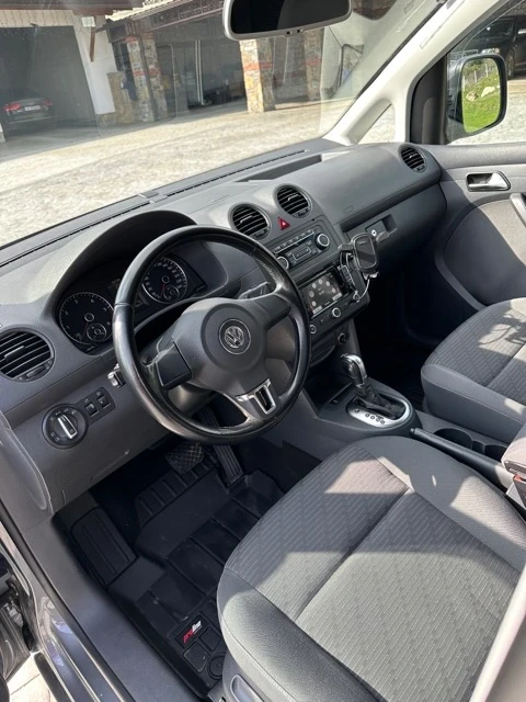 VW Caddy MAXI 2.0 TDI, снимка 9 - Автомобили и джипове - 53402087