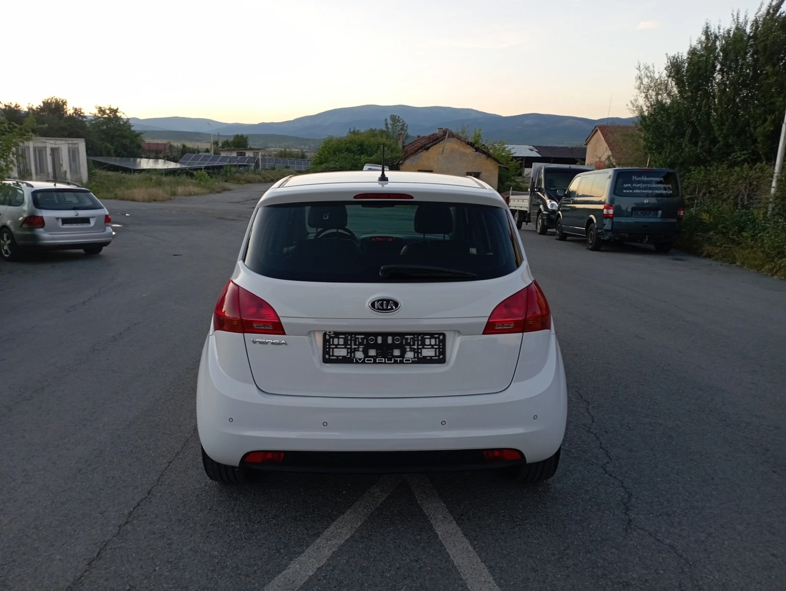 Kia Venga 1.6 газ - изображение 6