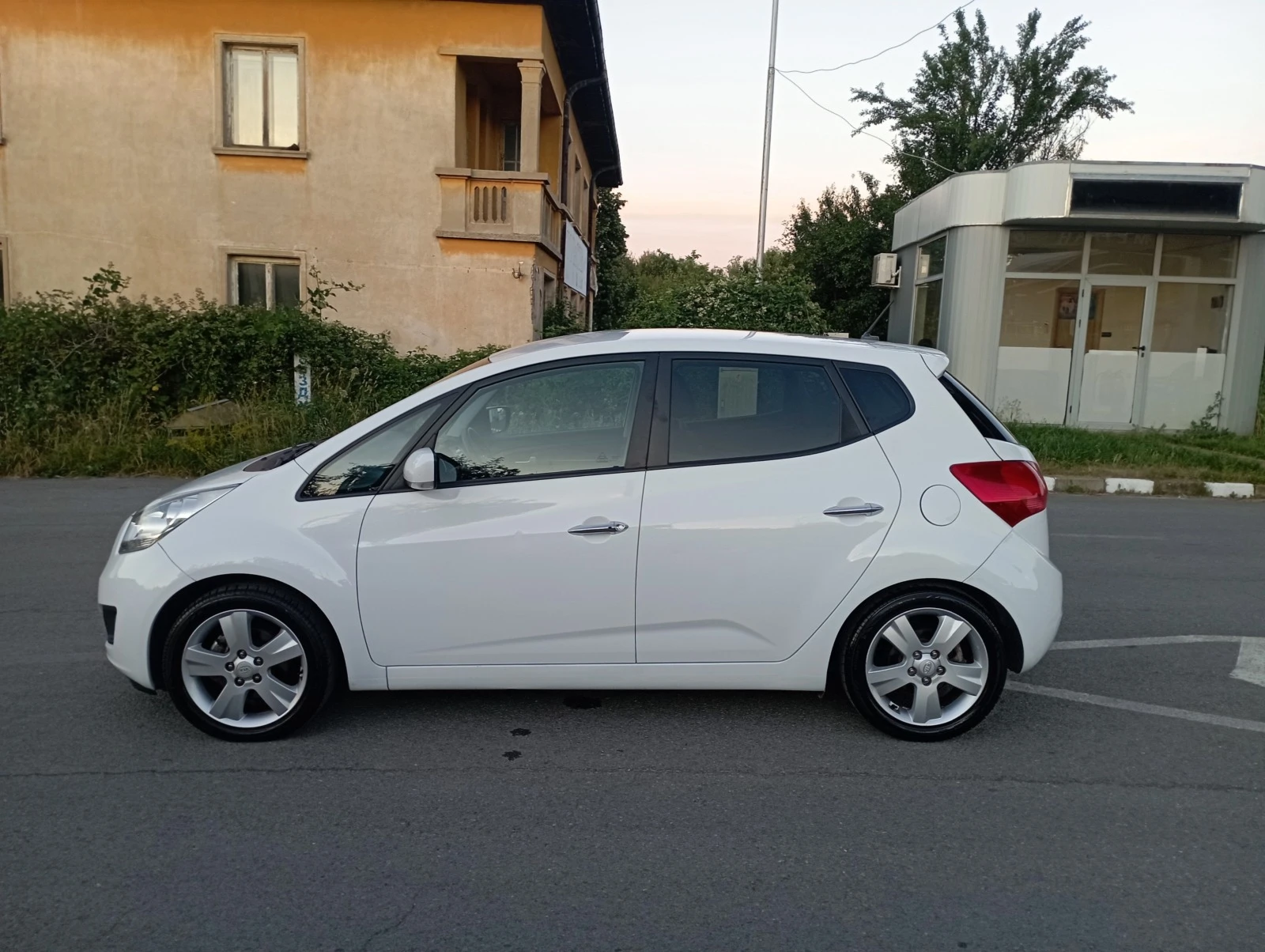 Kia Venga 1.6 газ - изображение 8