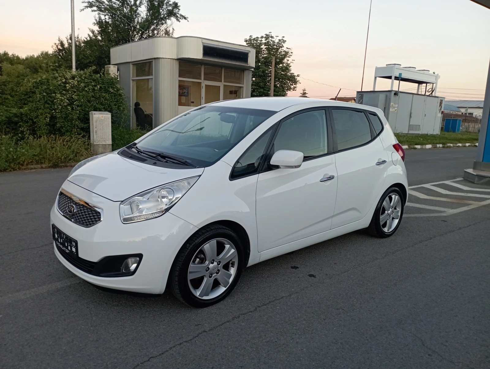 Kia Venga 1.6 газ - изображение 3