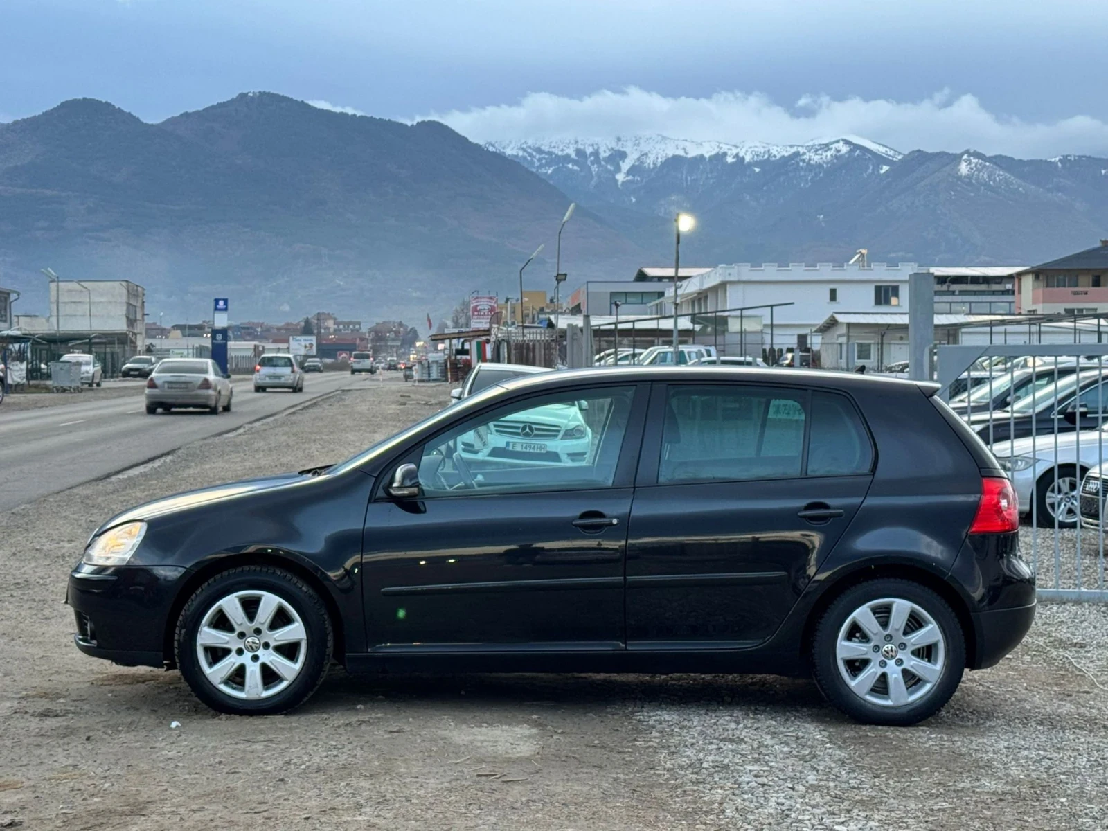 VW Golf 1.6i 102к.с ГАЗ. ЛИЗИНГ. - изображение 4