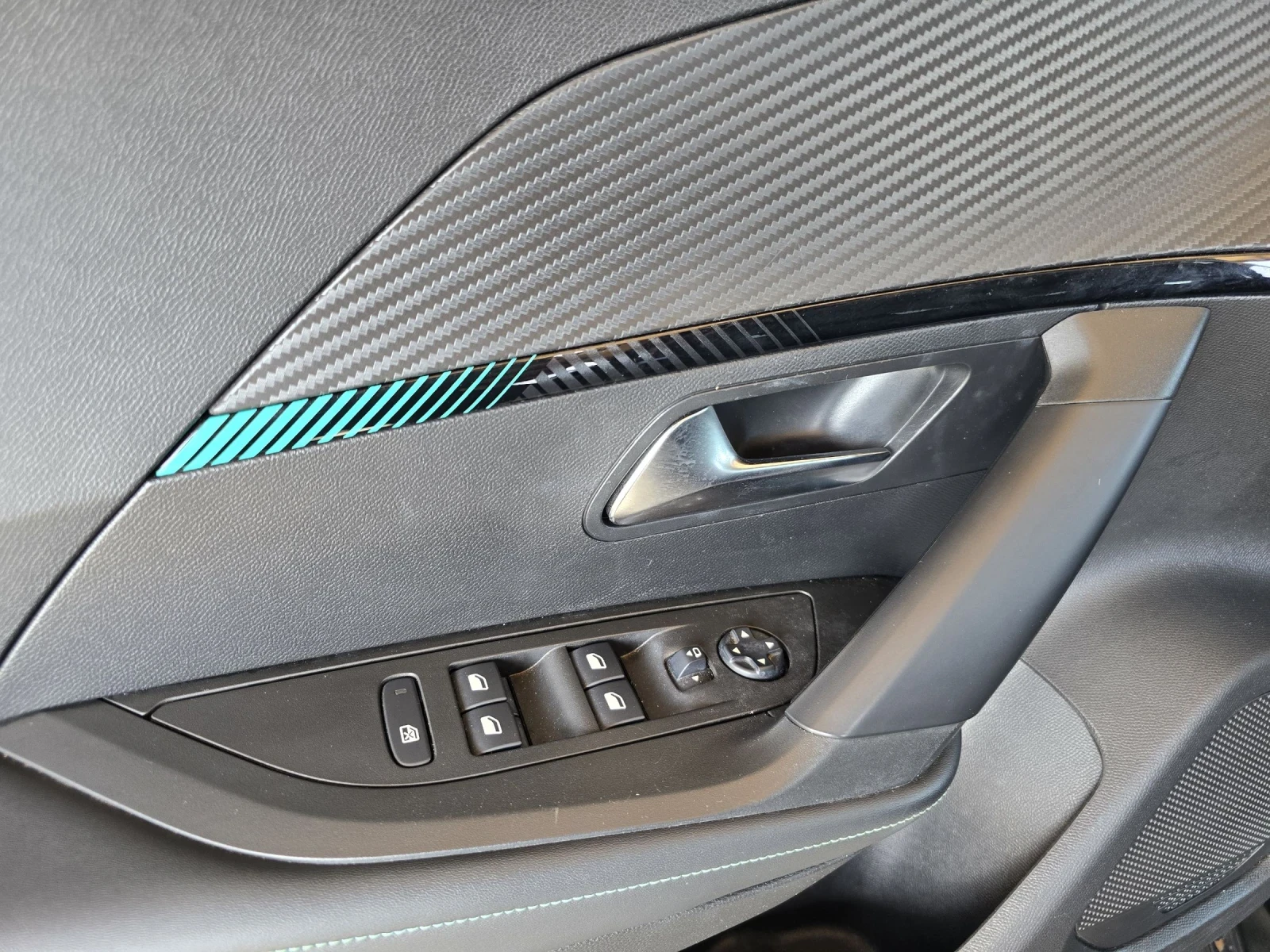 Peugeot 2008 Electric drive/50 kWh/100 kW/Allure Pack/ | Mobile.bg   12