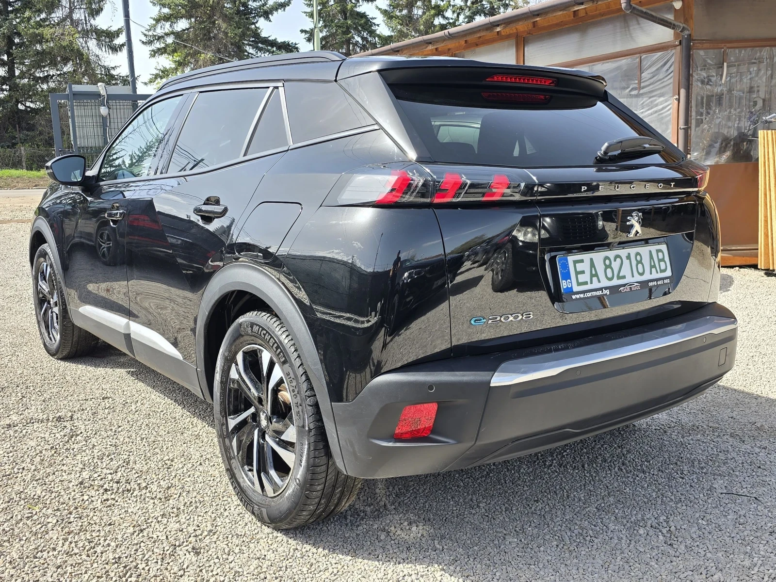 Peugeot 2008 Electric drive/50 kWh/100 kW/Allure Pack - изображение 6
