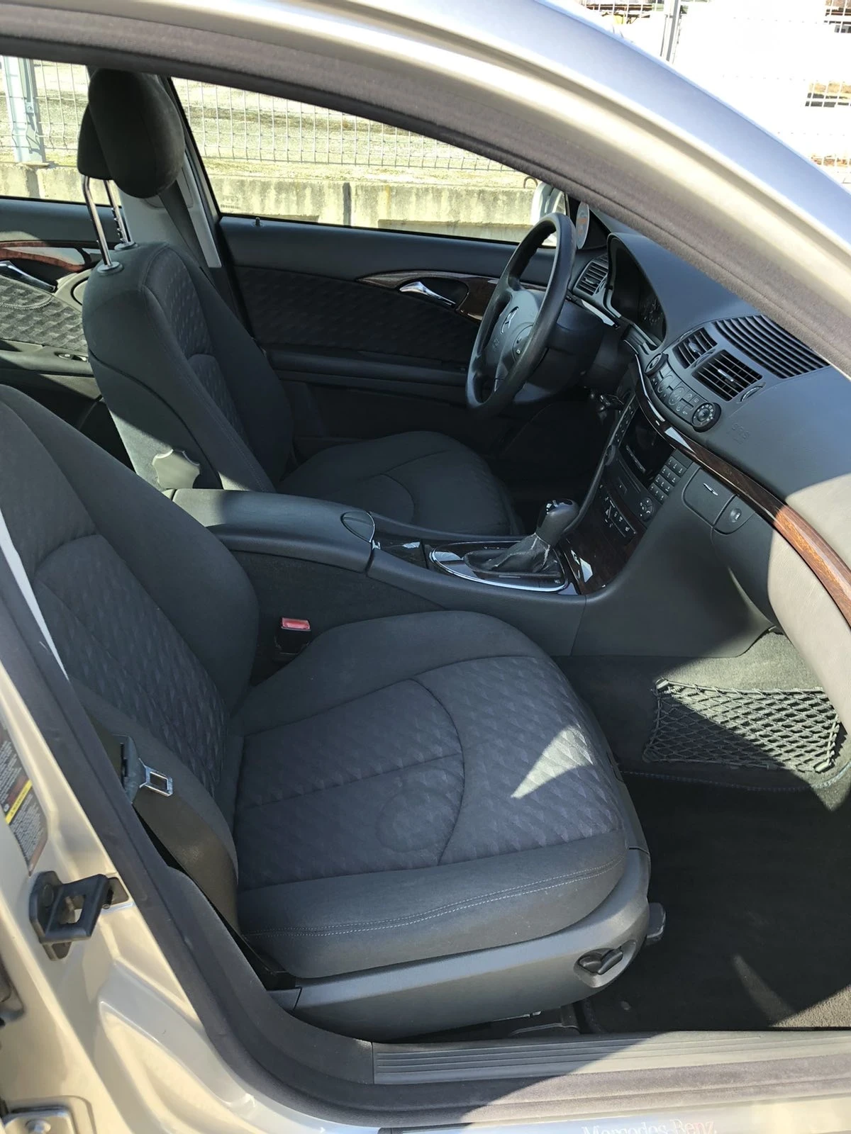 Mercedes-Benz E 220  - изображение 5