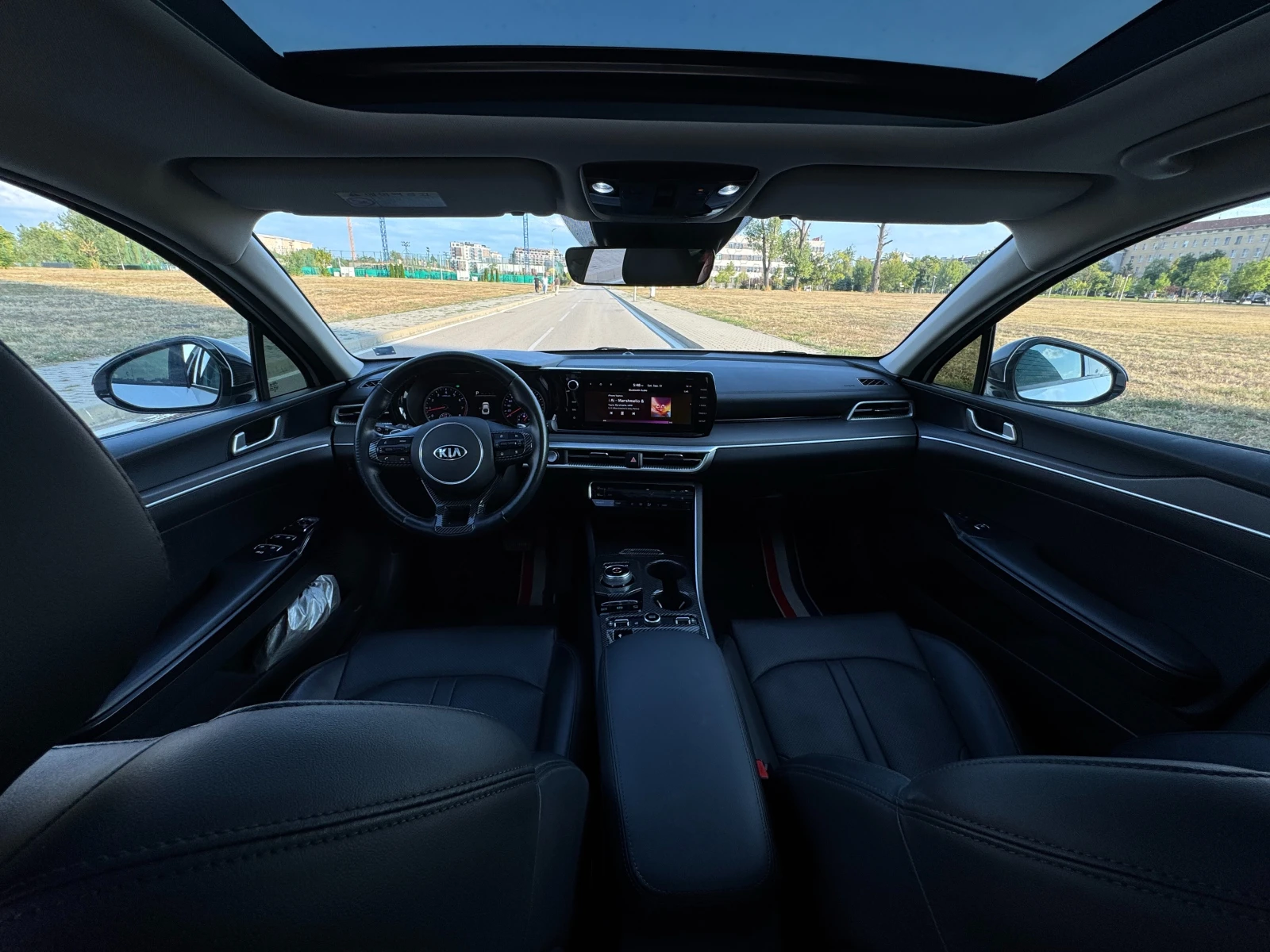 Kia K5  Налична, реални км, лизинг, гаранция, сервиз - изображение 7