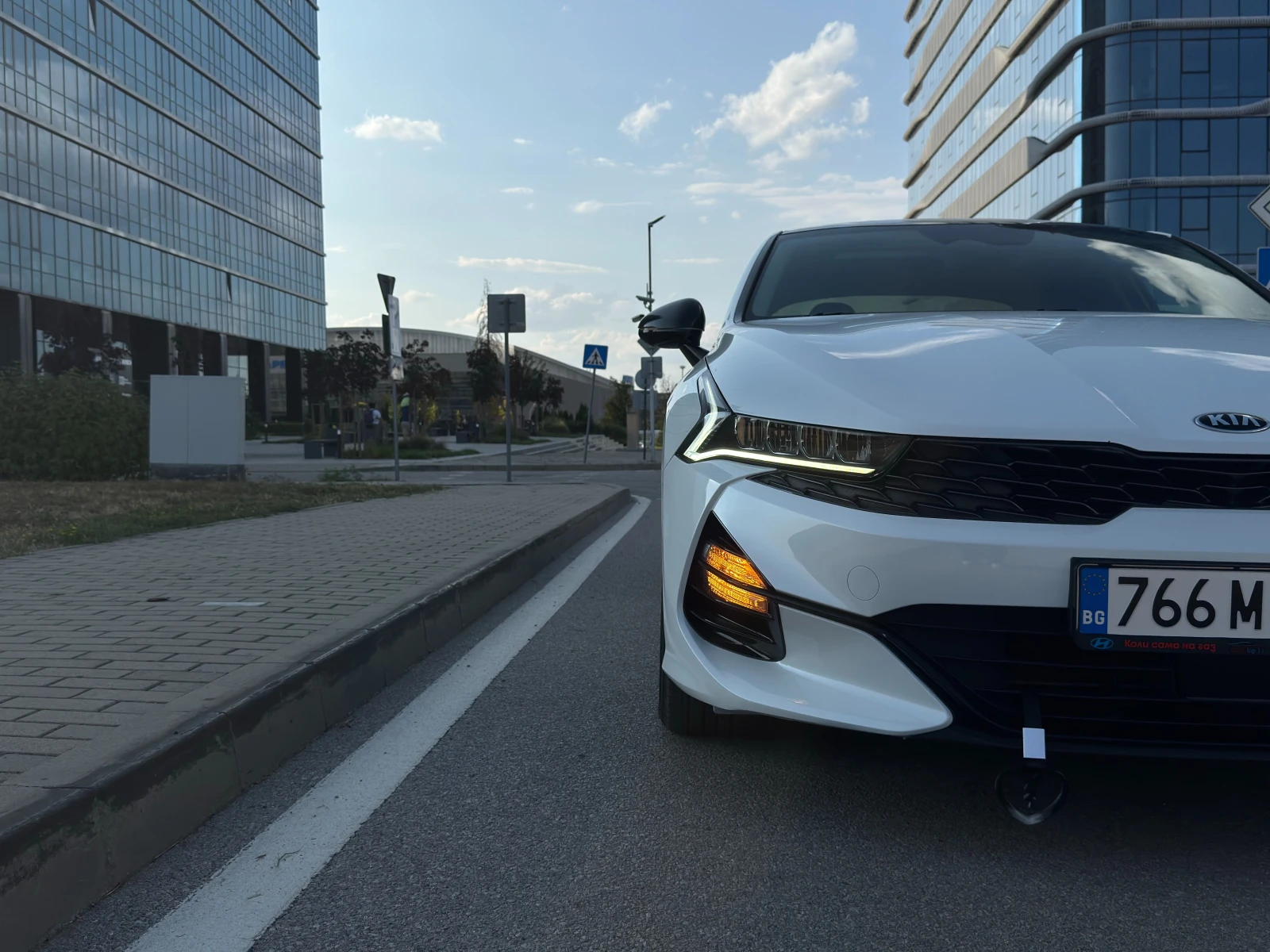 Kia K5  Налична, реални км, лизинг, гаранция, сервиз - изображение 2