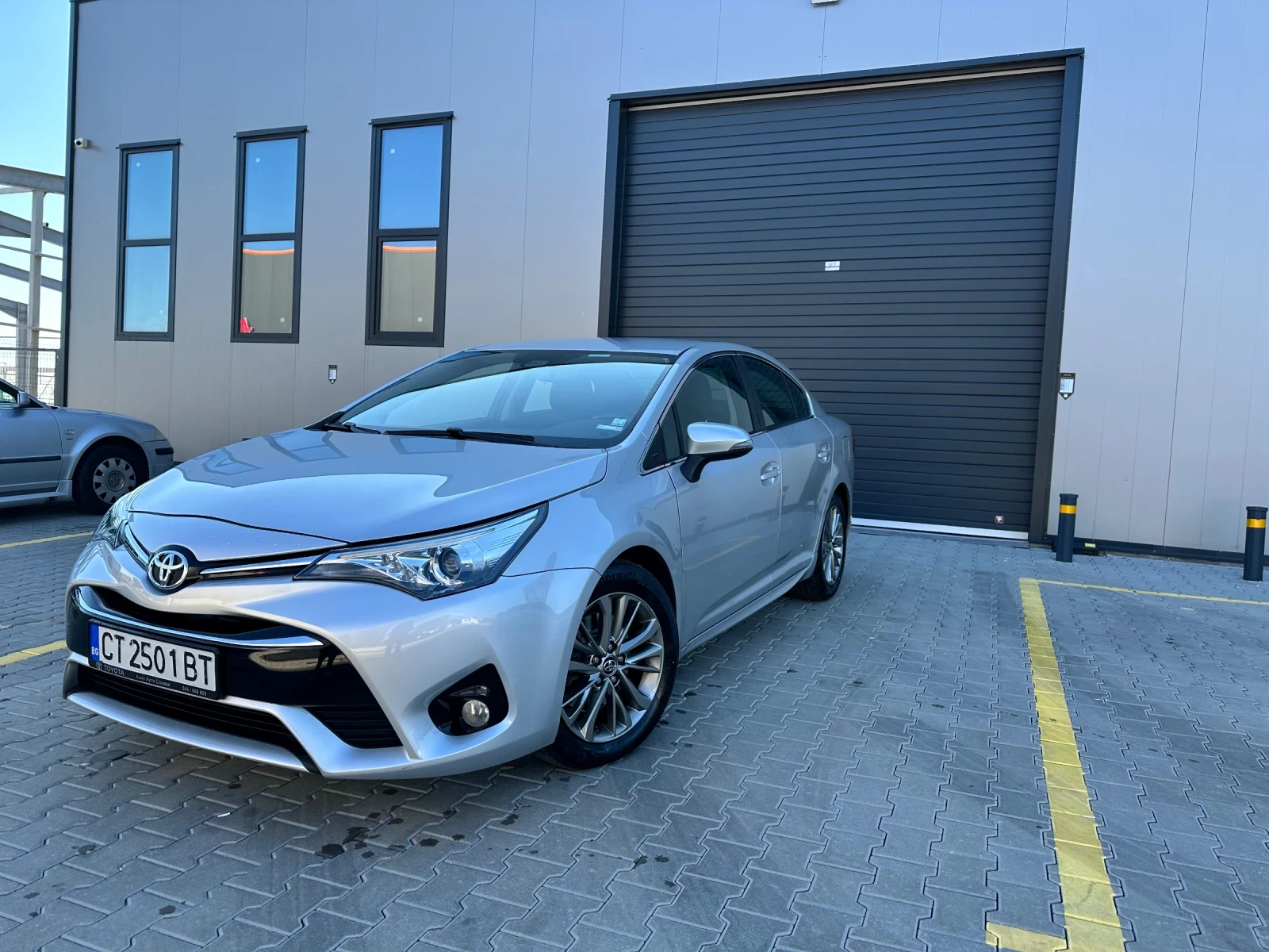 Toyota Avensis 2.0D - 4D - изображение 3