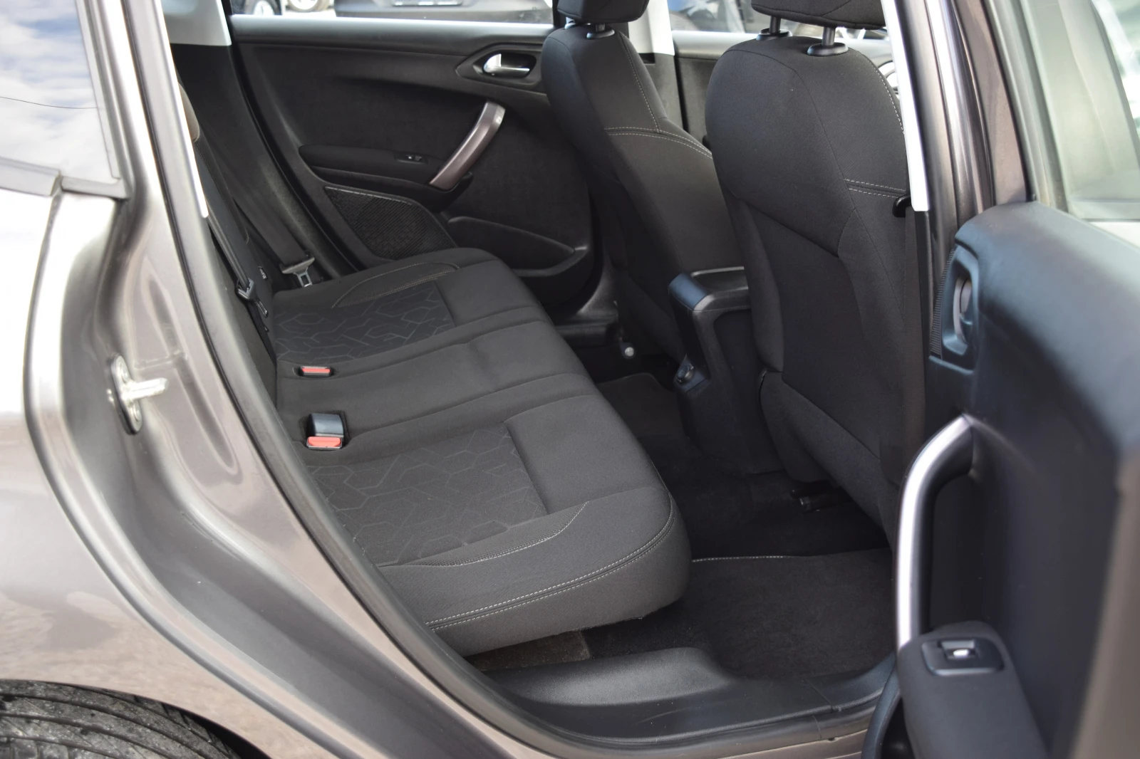 Peugeot 2008 1.6 BlueHDI* Euro6B | Mobile.bg   13