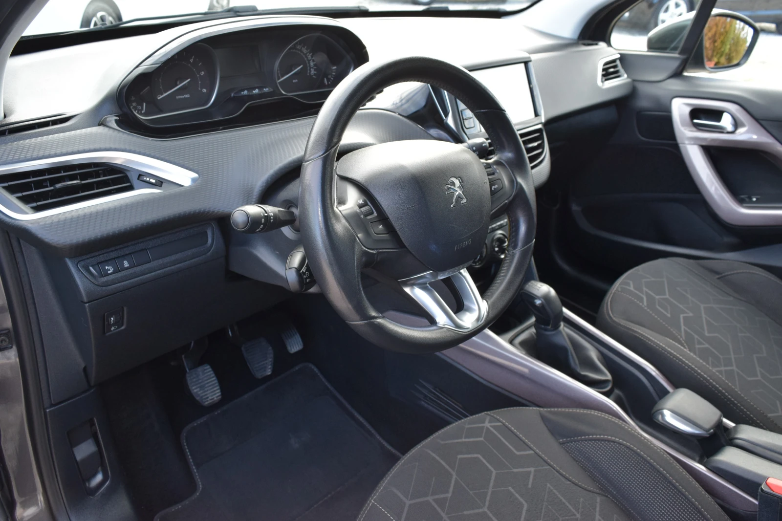 Peugeot 2008 1.6 BlueHDI* Euro6B - изображение 9