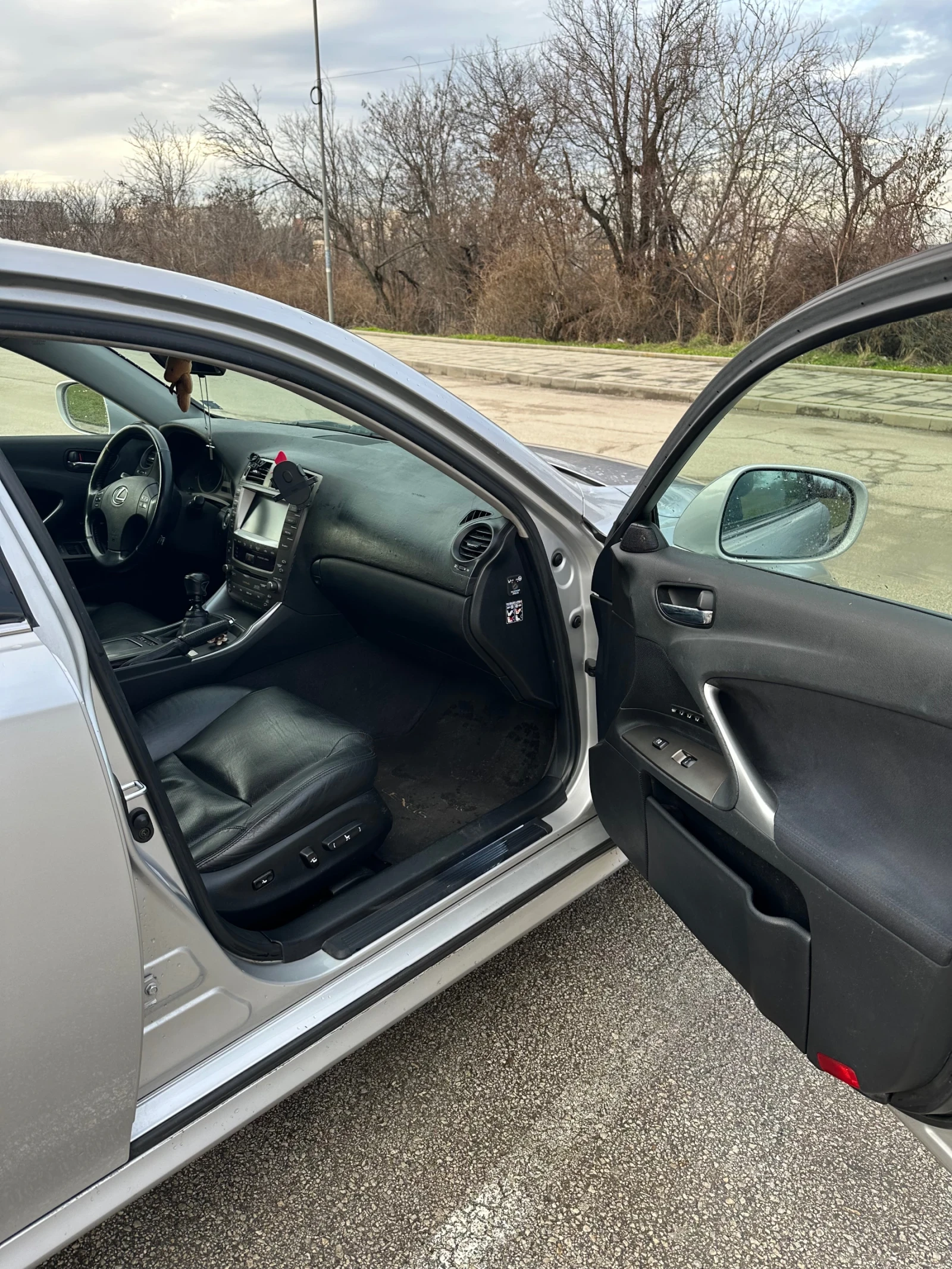 Lexus IS 220d | Mobile.bg � ����������� 9