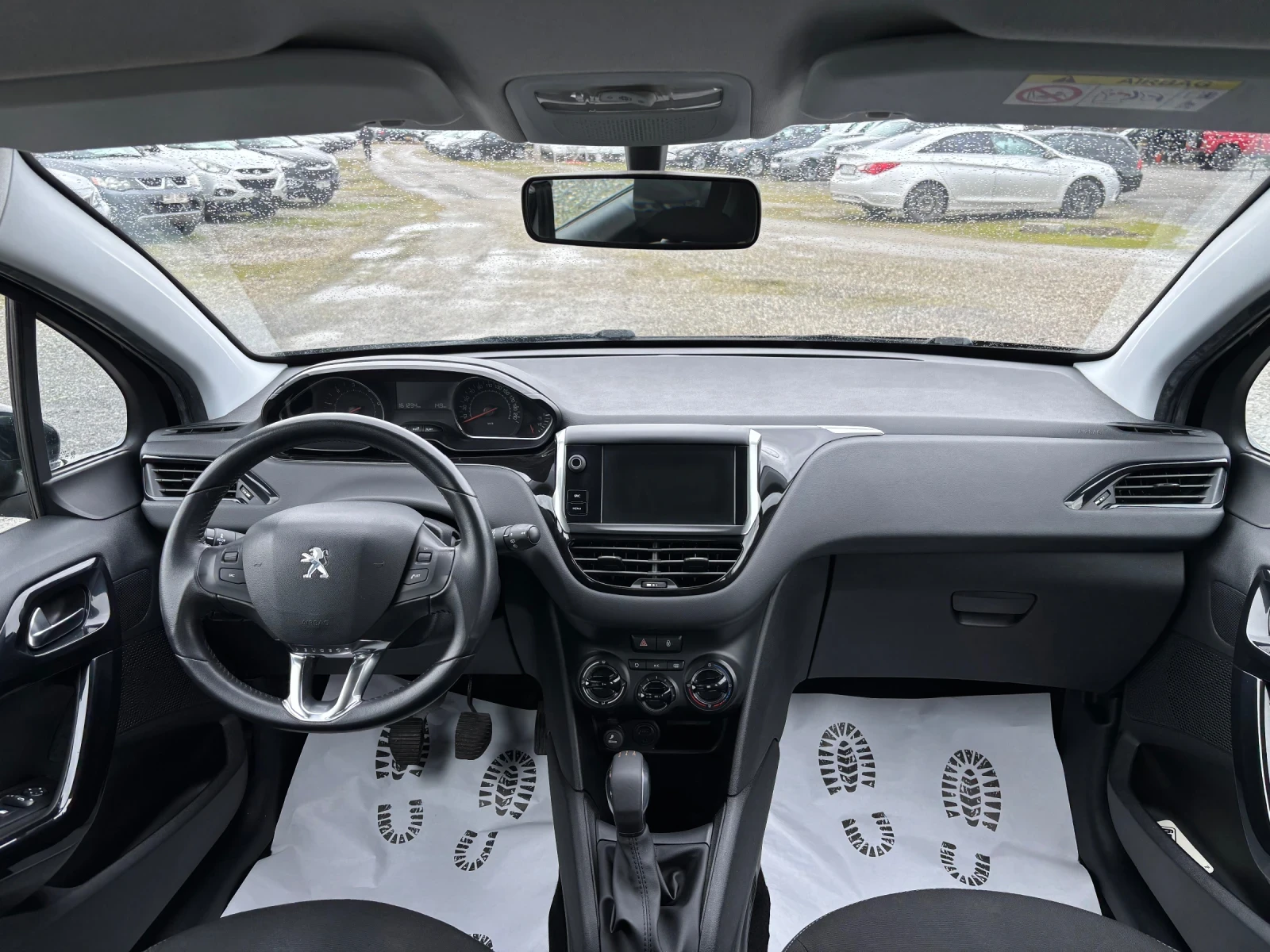 Peugeot 208 1.4HDI - изображение 9