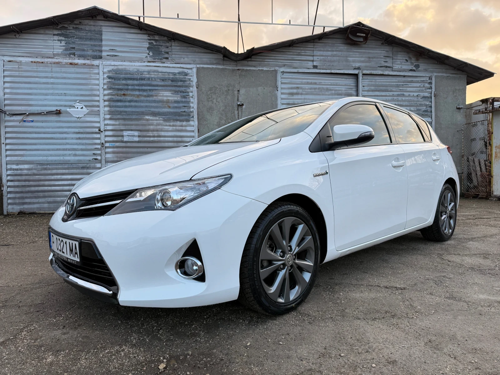 Toyota Auris 1.8 HUBRID!!!NAVI???KAMERA!!!AVTOPILOT!!!!���??? | Mobile.bg � ����������� 1