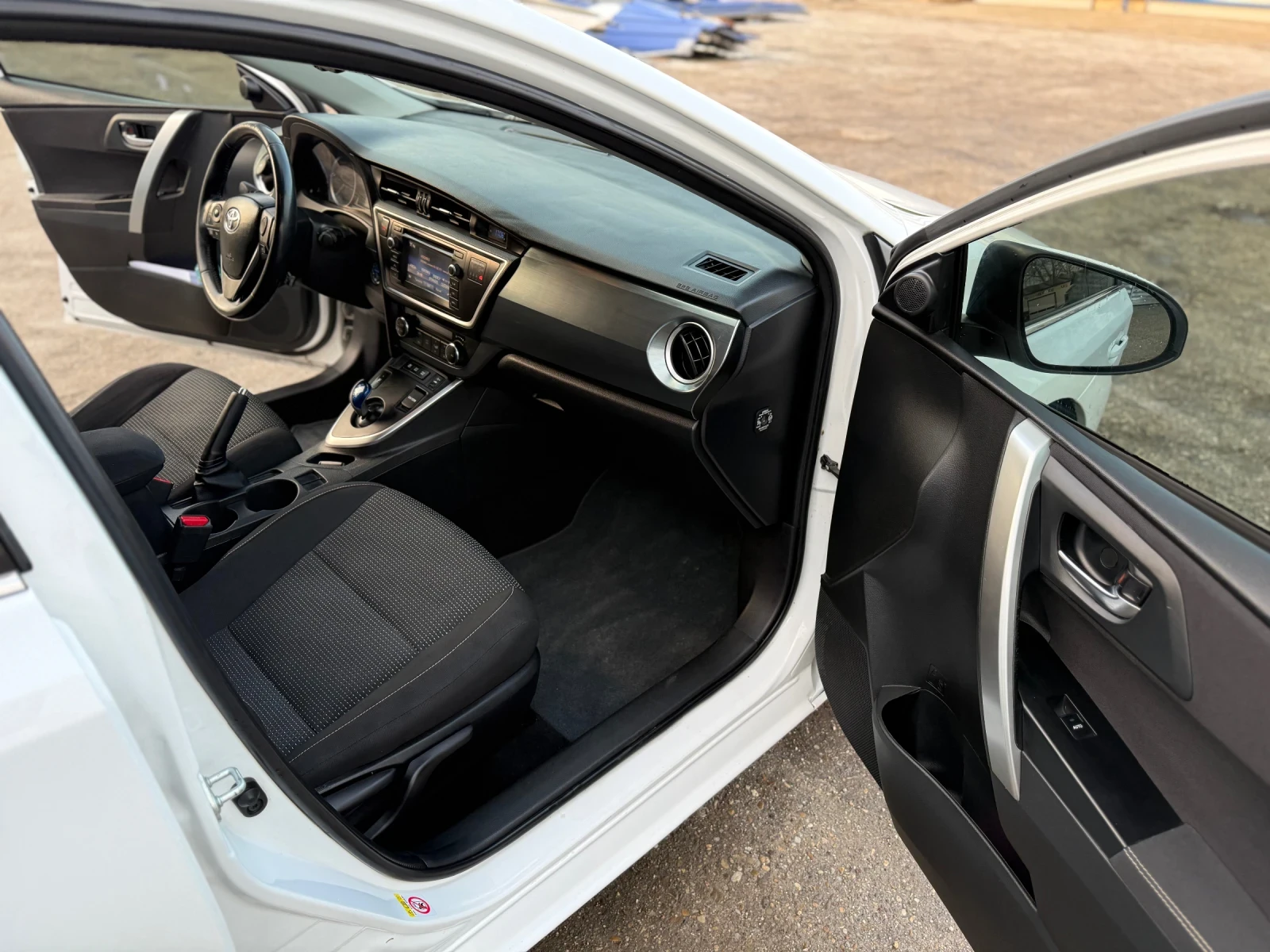 Toyota Auris 1.8 HUBRID!!!NAVI???KAMERA!!!AVTOPILOT!!!!���??? | Mobile.bg � ����������� 11