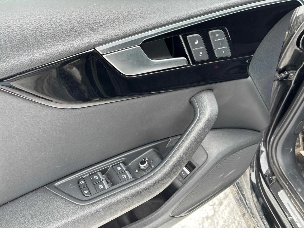 Audi A4 * Progressiv 45 TFSI quattro * CARFAX * ���� �� �� | Mobile.bg � ����������� 10