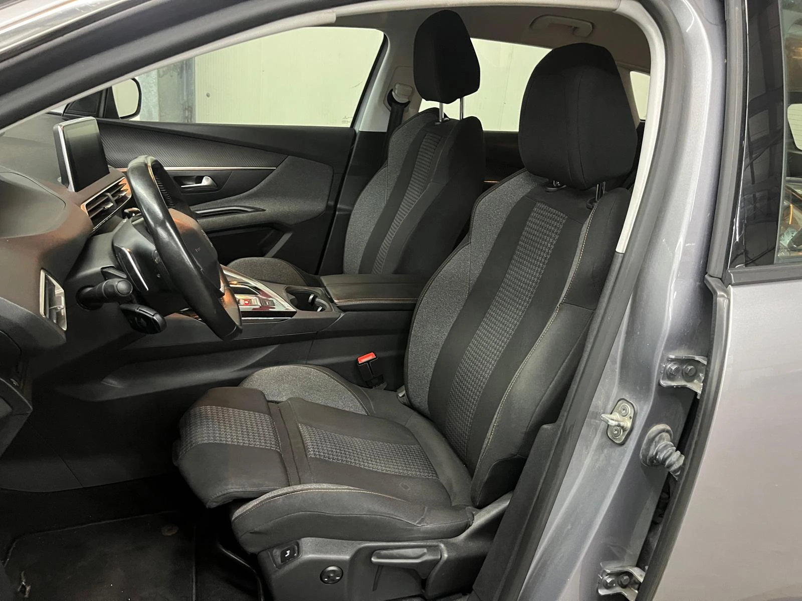 Peugeot 3008 �����, ���������-8��. 2020�. 8��.������ � ���� | Mobile.bg � ����������� 9
