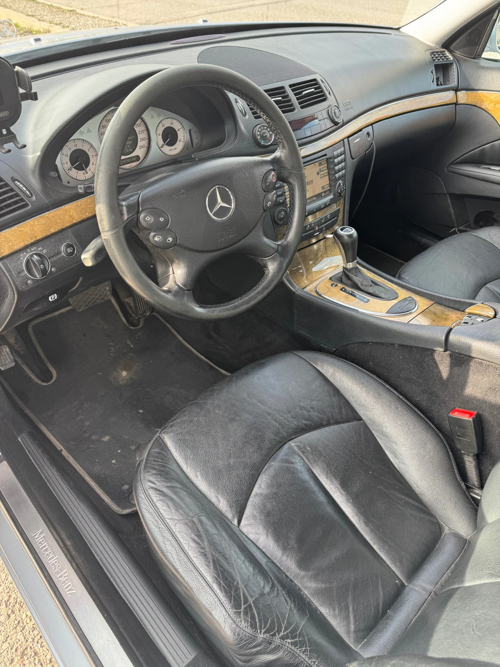 Mercedes-Benz E 320 Е 320 CDI (224 Hp) / Avantgarde, снимка 10 - Автомобили и джипове - 54207113