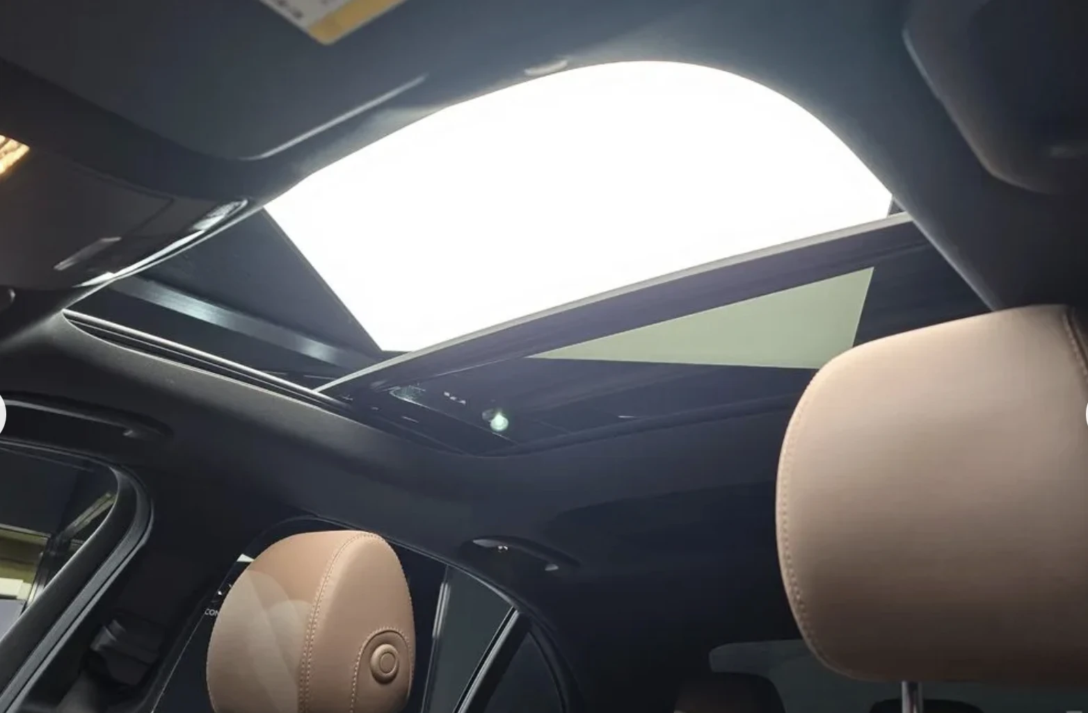 Mercedes-Benz E 53 AMG 4MATIC PLUS* Подгрев* ОБДУХВАНЕ* 360* HUD* Blind S, снимка 15 - Автомобили и джипове - 54222248