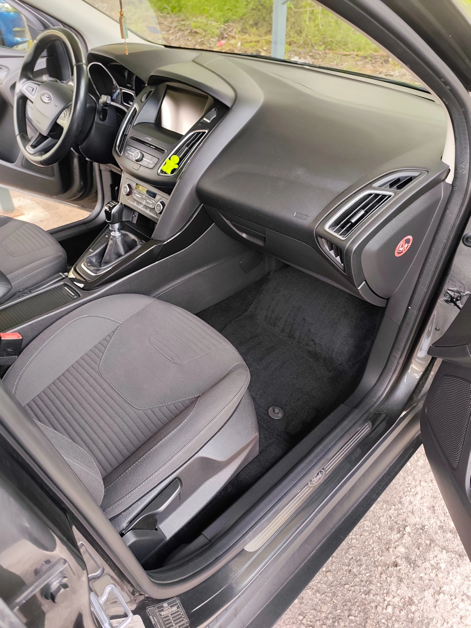 Ford Focus комби, снимка 16 - Автомобили и джипове - 54280595