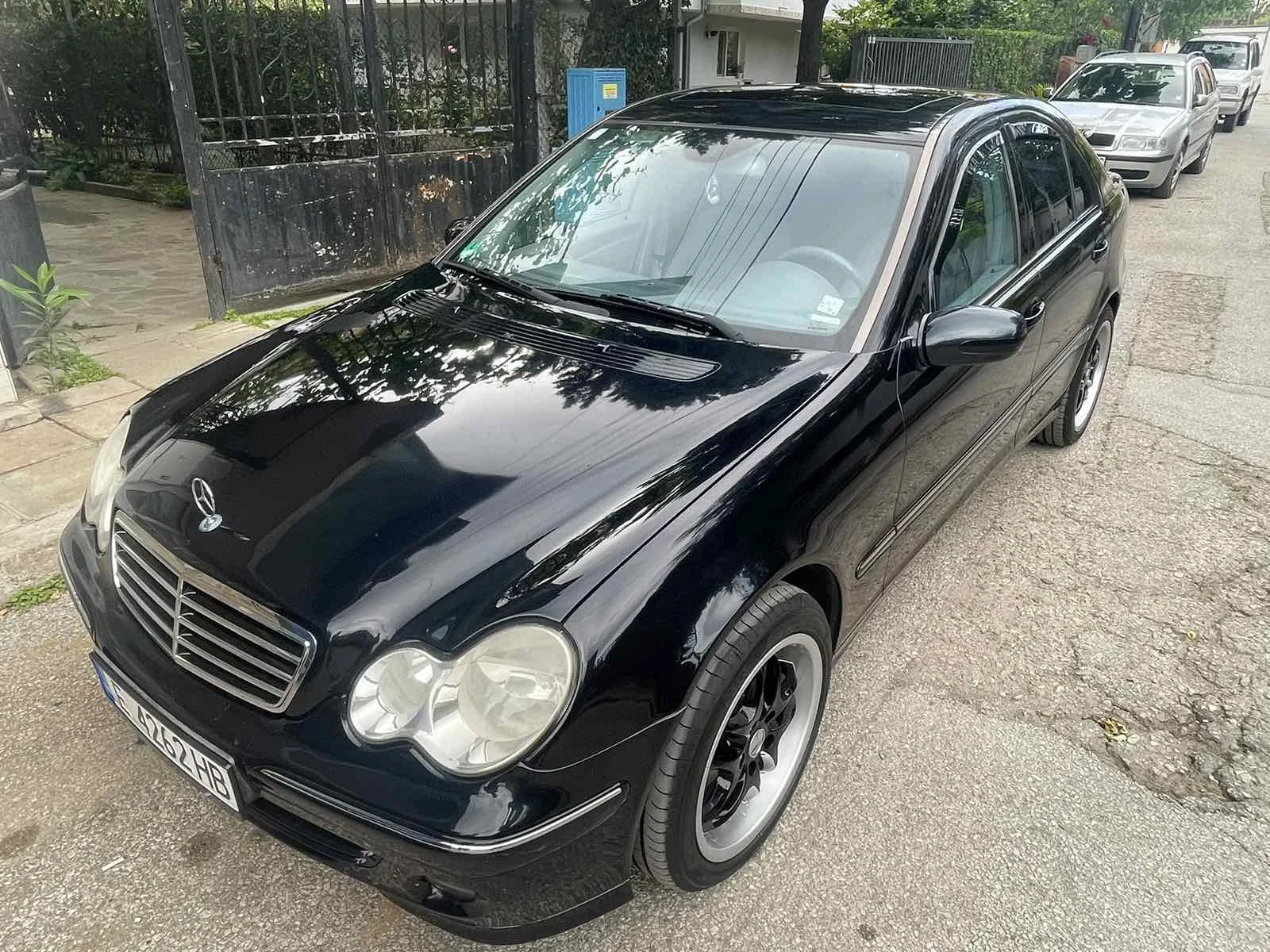 Mercedes-Benz C 320, снимка 4 - Автомобили и джипове - 54582229