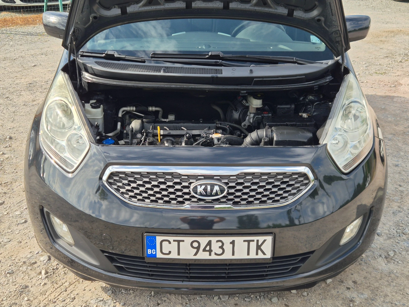 Kia Venga 1.6i 125кс, снимка 15 - Автомобили и джипове - 54602145