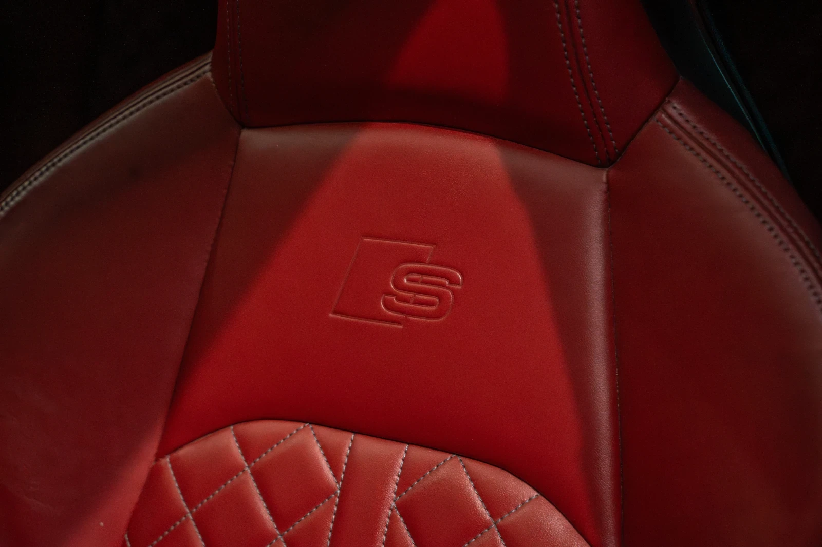 Audi S4 3.0 TFSI /QUATTRO/CARBON PACK/B&O/360 CAMERA /109k, снимка 9 - Автомобили и джипове - 54667769