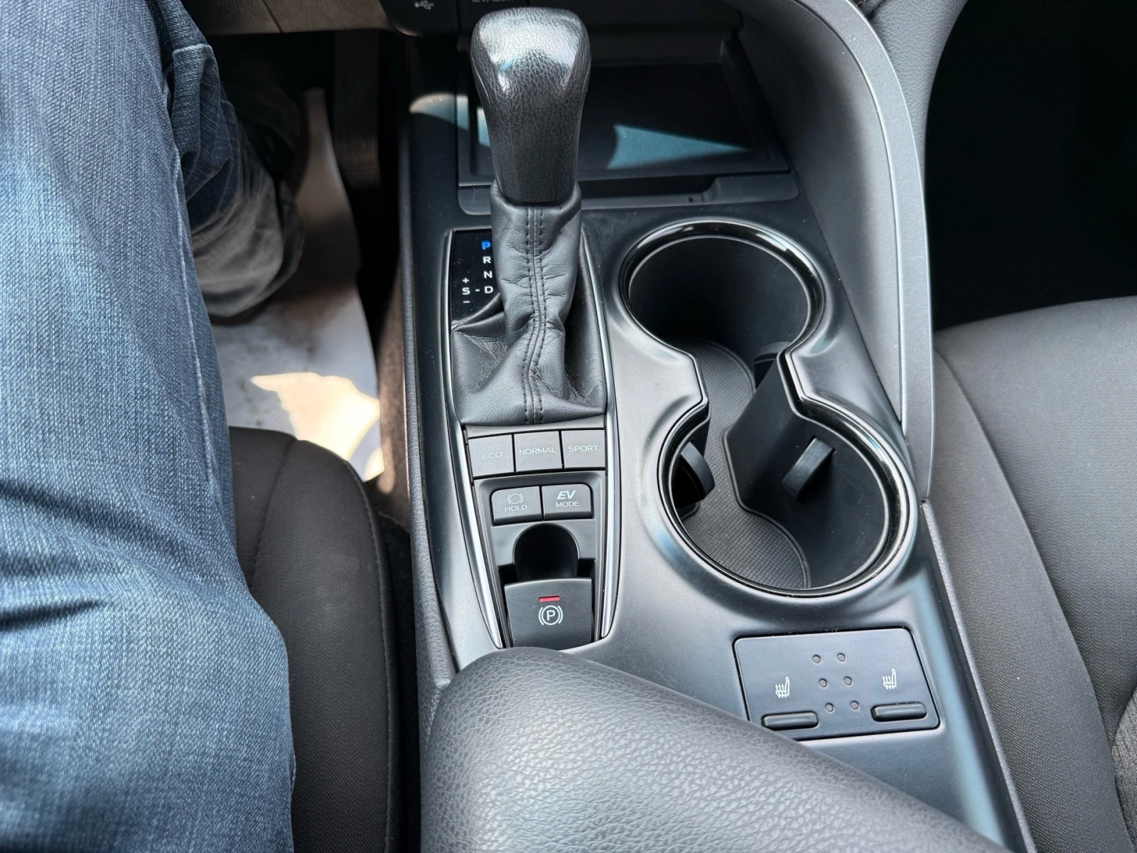 Toyota Camry LE | Hybrid | Adaptive Cruise | Rear Camera | Mobile.bg � ����������� 14