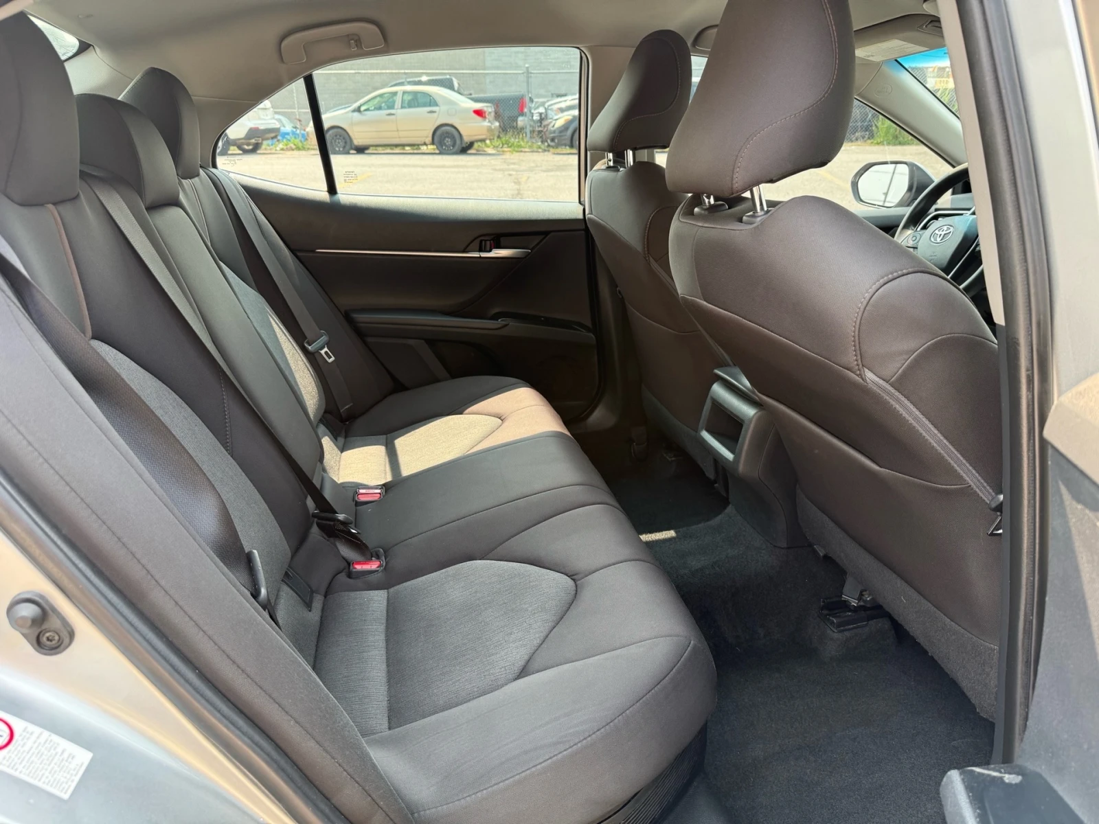Toyota Camry LE | Hybrid | Adaptive Cruise | Rear Camera | Mobile.bg � ����������� 10