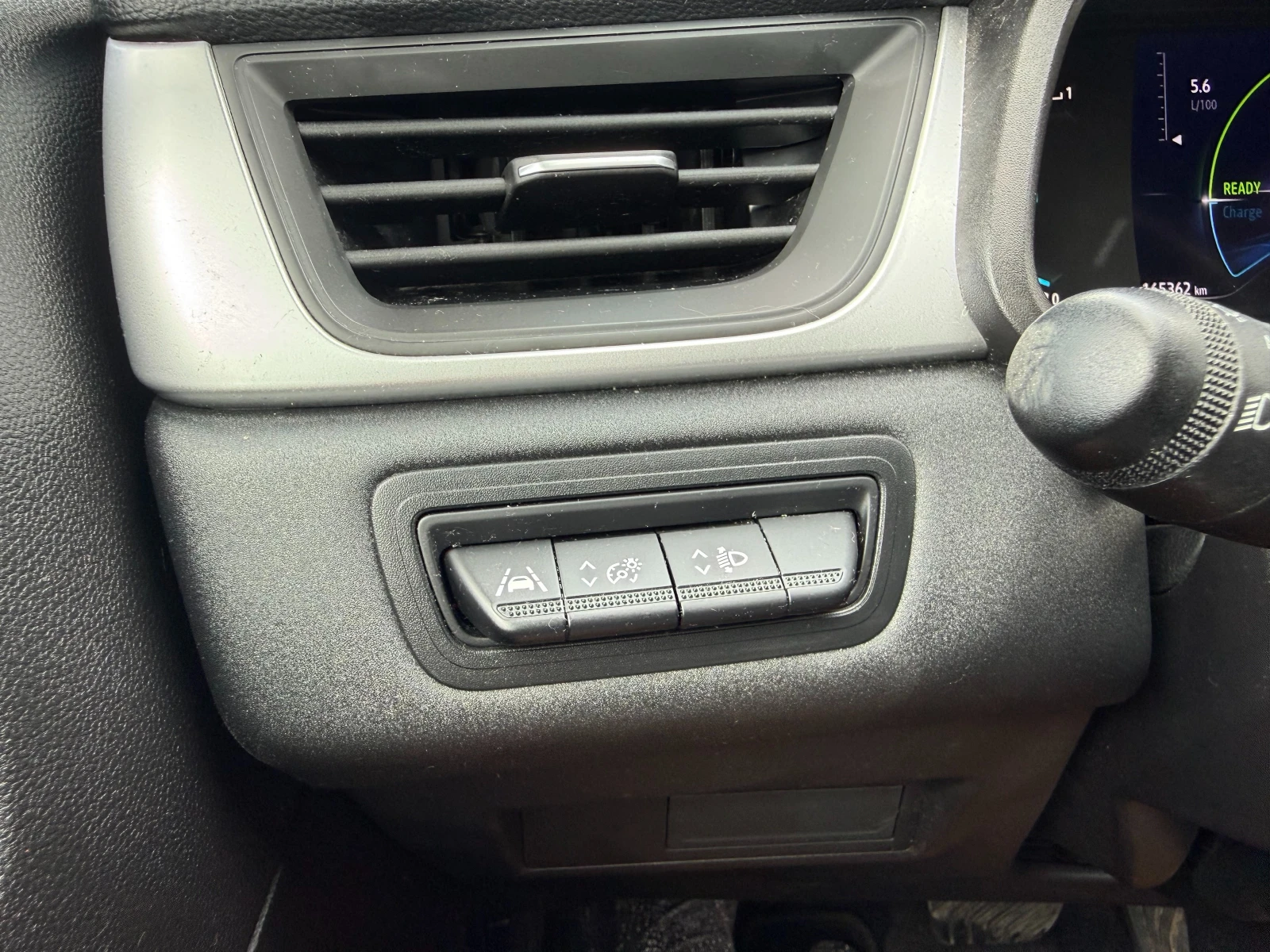 Renault Captur E-TECH HYBRID, снимка 15 - Автомобили и джипове - 54942600
