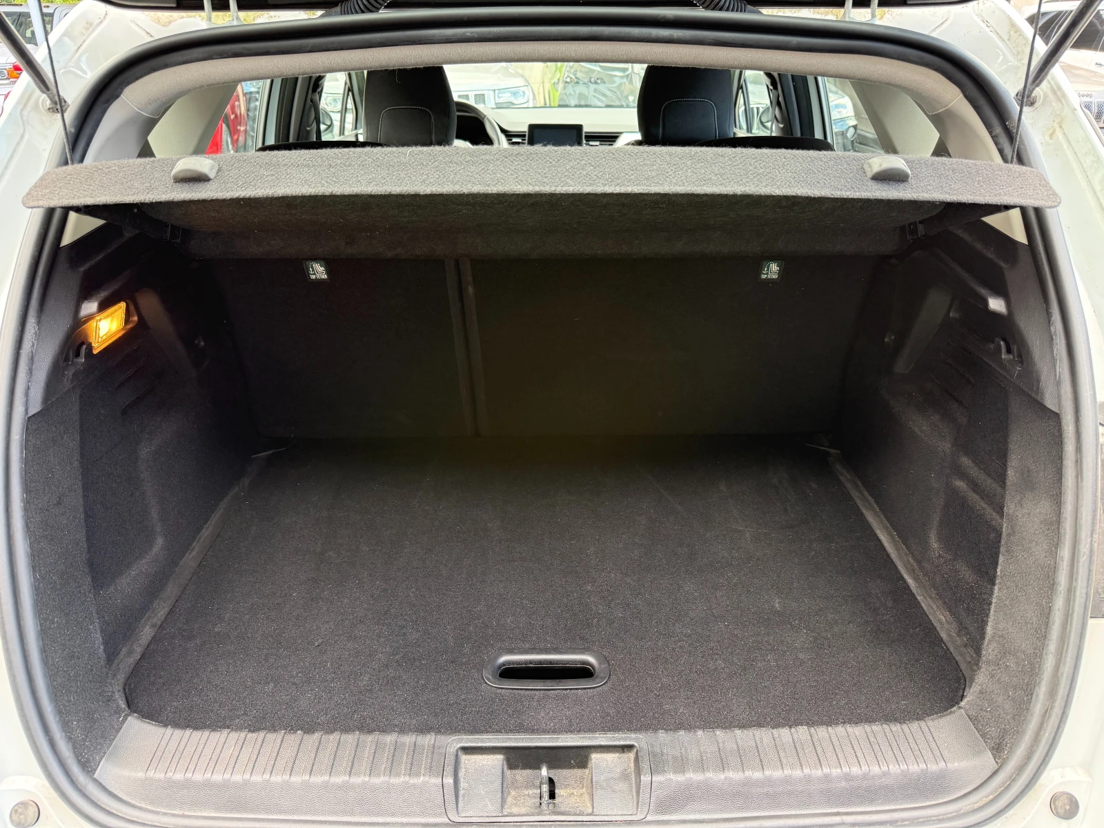 Renault Captur E-TECH HYBRID, снимка 16 - Автомобили и джипове - 54942600