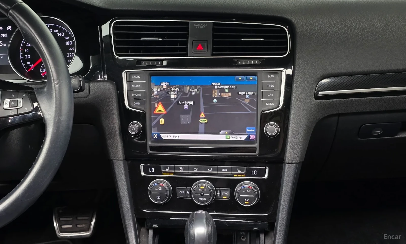 VW Golf 1.4TSI Premium, снимка 16 - Автомобили и джипове - 55049120