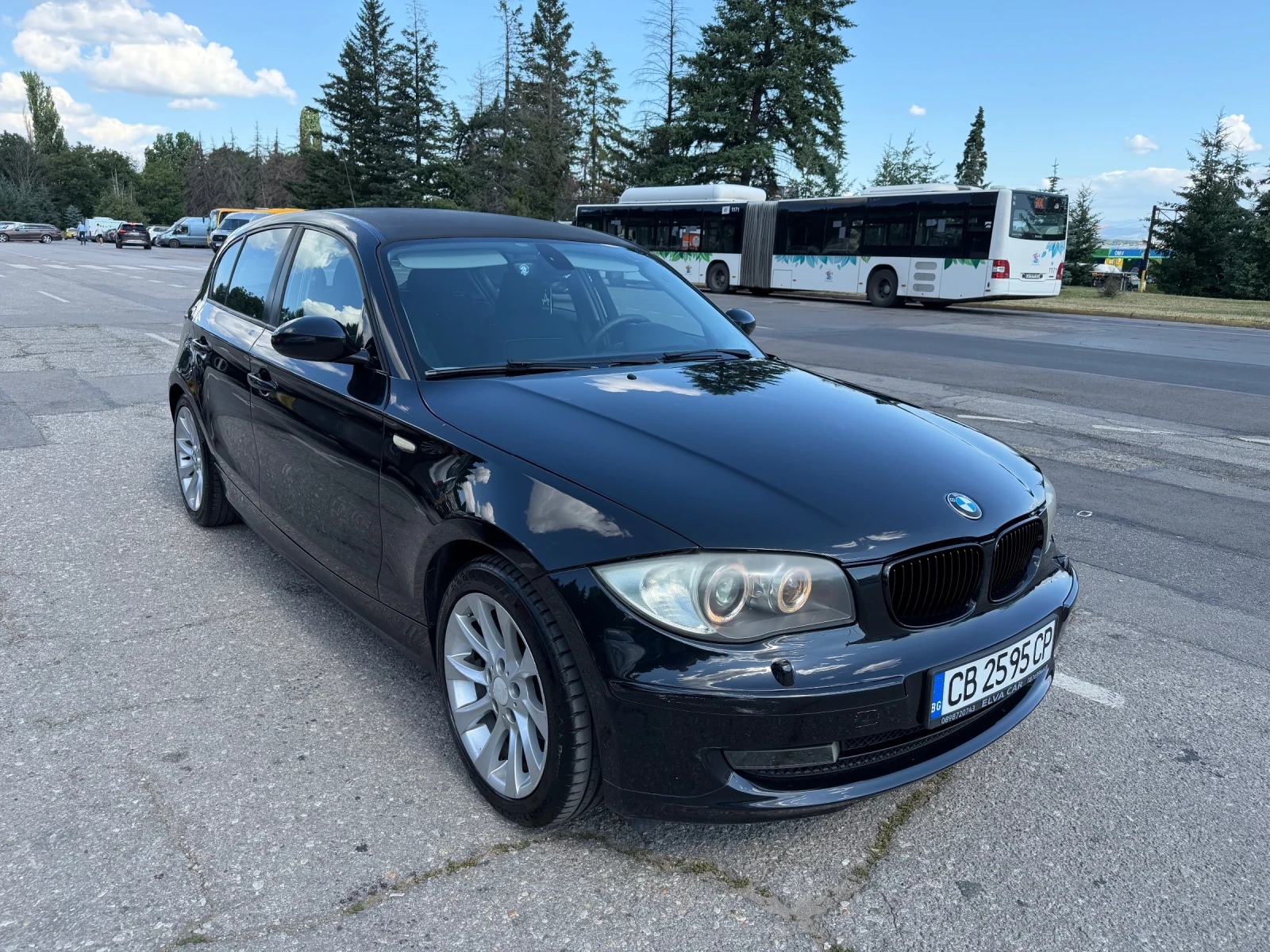 BMW 118 D Facelift , снимка 2 - Автомобили и джипове - 55228942