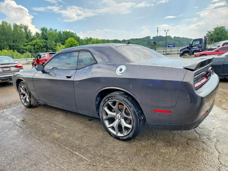 Dodge Challenger SXT Plus, снимка 2 - Автомобили и джипове - 55555164