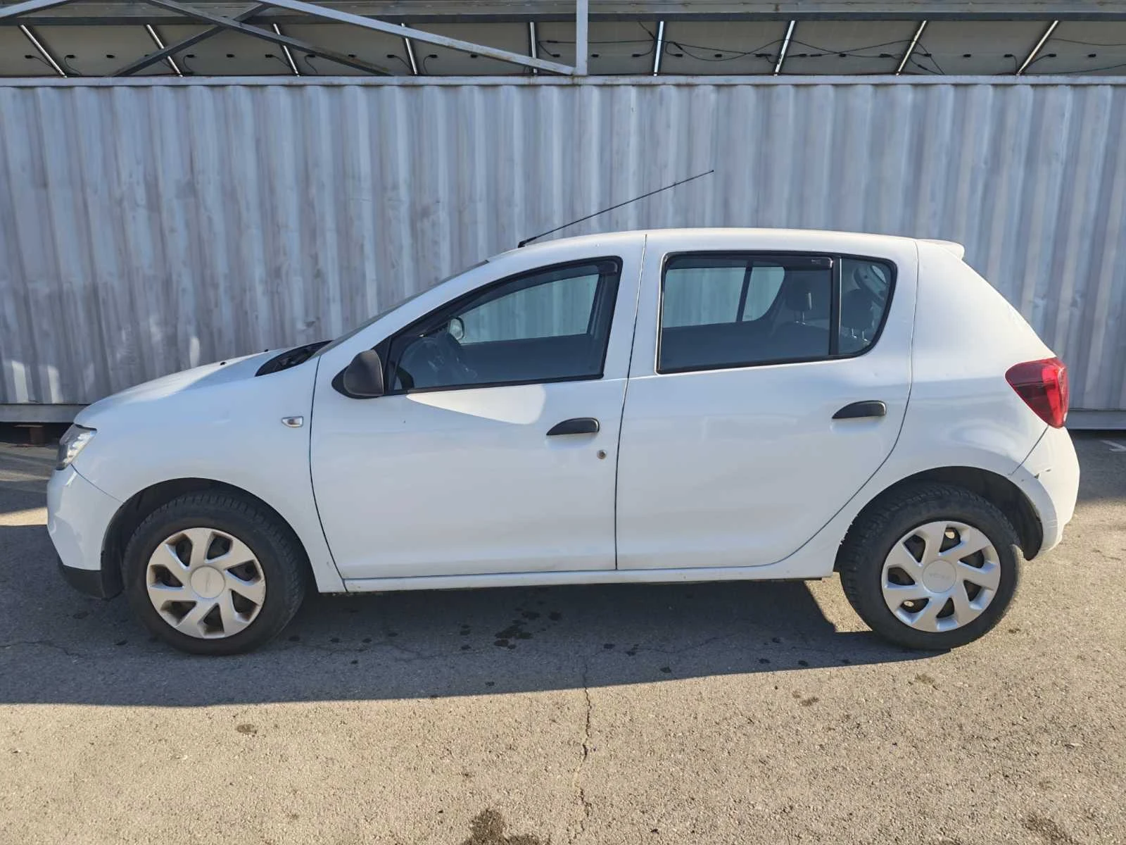 Dacia Sandero 1.0 SCe 73 кс. LPG, снимка 4 - Автомобили и джипове - 55684028
