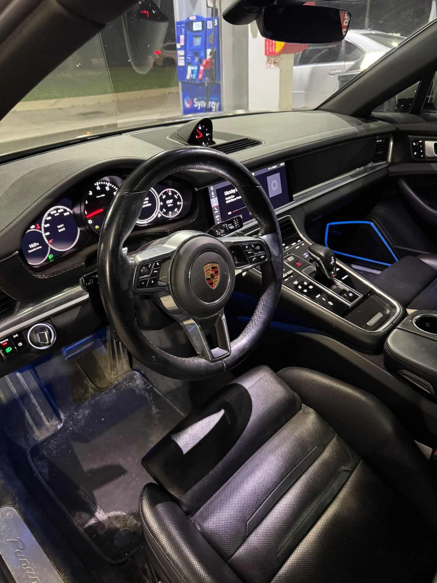 Porsche Panamera * 4 AWD * 360 КАМЕРА* ОБДУХВАНЕ* ПАНОРАМА* , снимка 7 - Автомобили и джипове - 55999657