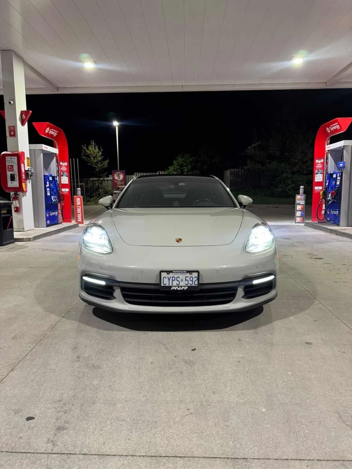 Porsche Panamera * 4 AWD * 360 КАМЕРА* ОБДУХВАНЕ* ПАНОРАМА* , снимка 2 - Автомобили и джипове - 55999657