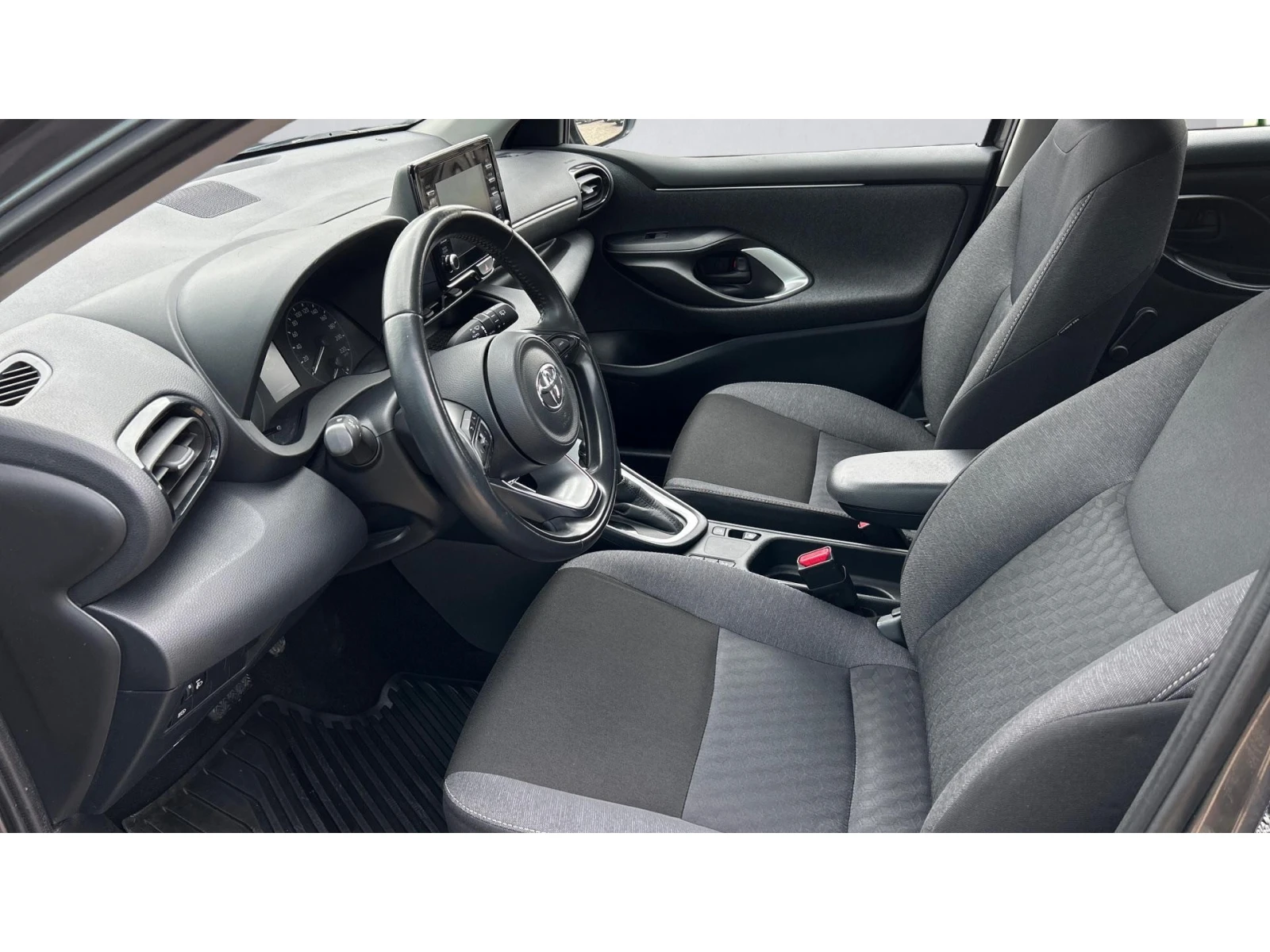 Toyota Yaris Месечна вноска от 190  , снимка 12 - Автомобили и джипове - 56078784