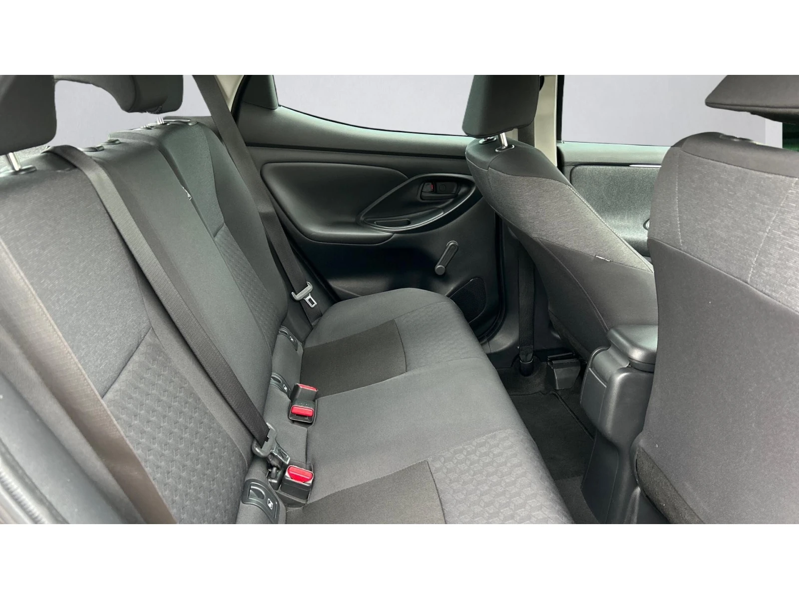 Toyota Yaris Месечна вноска от 190  , снимка 7 - Автомобили и джипове - 56078784