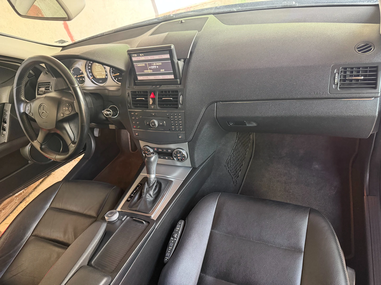 Mercedes-Benz C 220, снимка 9 - Автомобили и джипове - 56085891