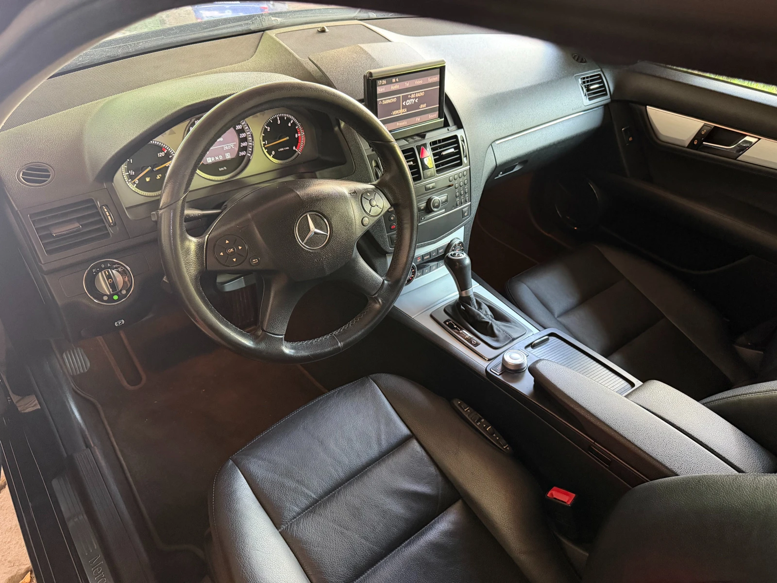 Mercedes-Benz C 220, снимка 10 - Автомобили и джипове - 56085891
