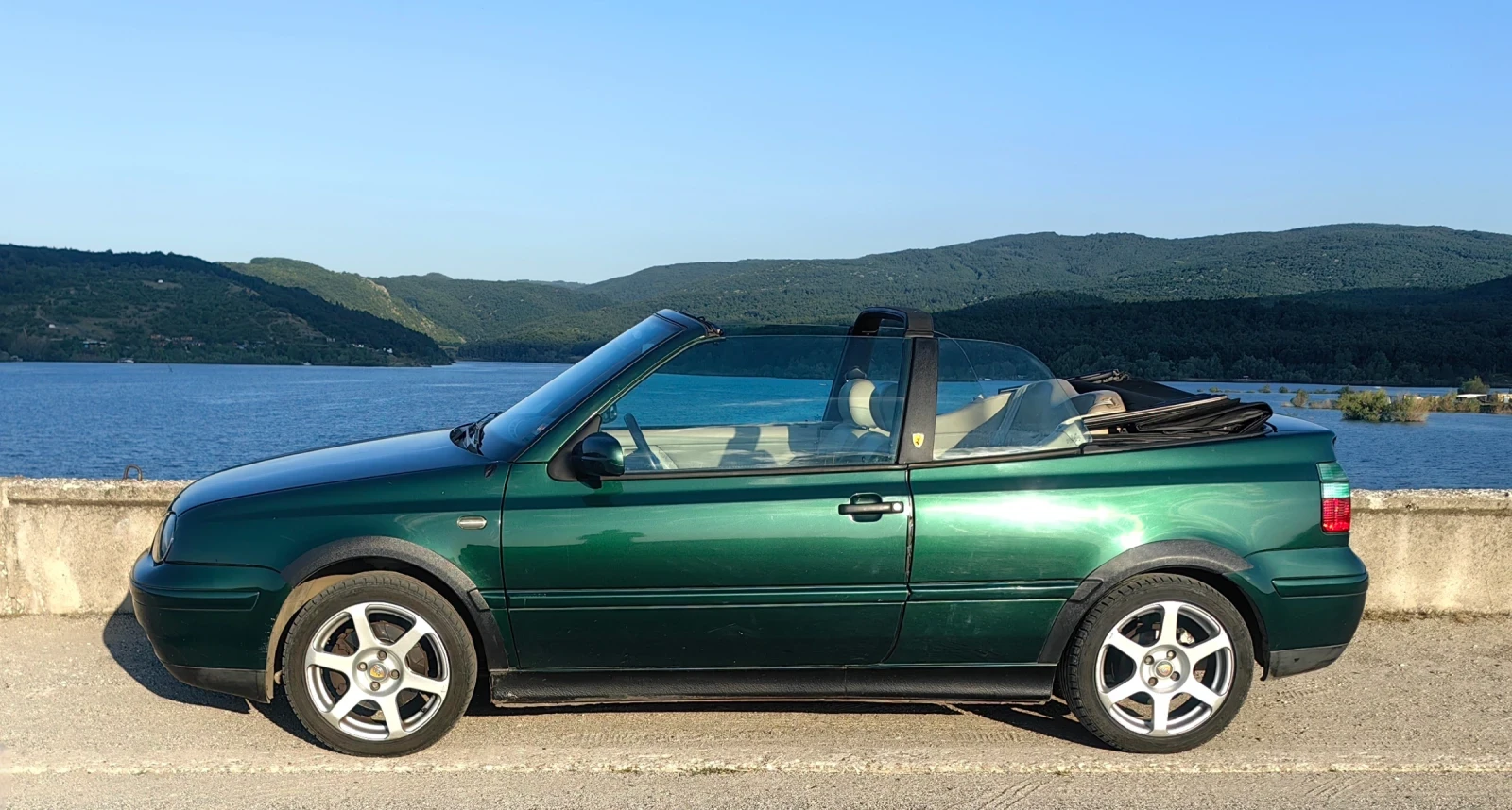 VW Golf 2.0i/AGU, снимка 2 - Автомобили и джипове - 56482709