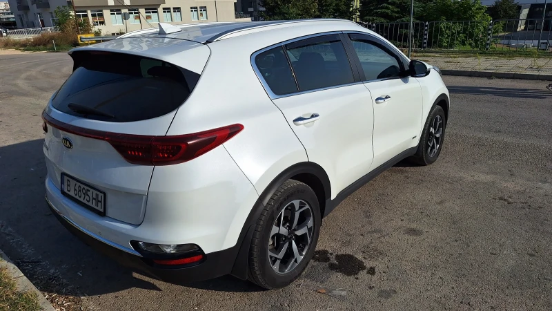 Kia Sportage, снимка 12 - Автомобили и джипове - 47187376