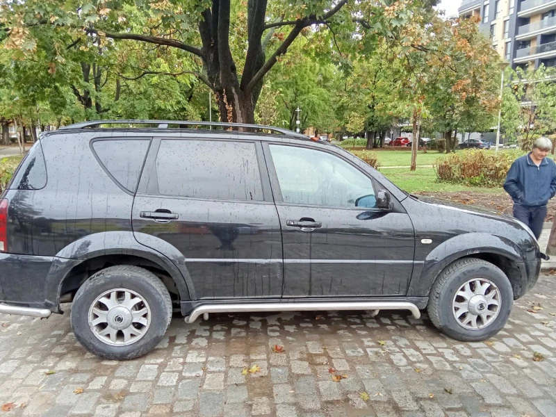 SsangYong Rexton, снимка 3 - Автомобили и джипове - 48282748