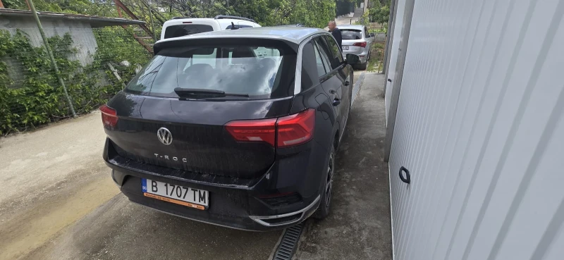VW T-Roc, снимка 4 - Автомобили и джипове - 52569533