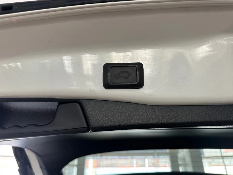 Toyota Rav4 Style* 4x4, снимка 7 - Автомобили и джипове - 52488887