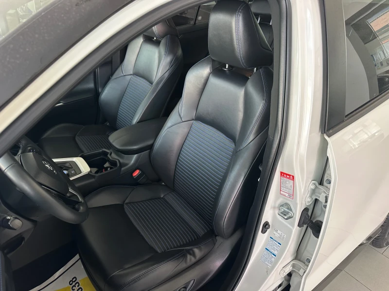 Toyota Rav4 Style* 4x4, снимка 11 - Автомобили и джипове - 52488887