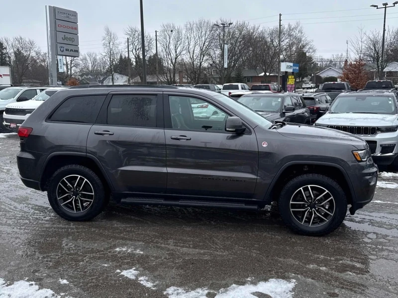 Jeep Grand cherokee 2019 TRAILHAWK * БЕЗ ПЪРВОНАЧАЛНА ВНОСКА* , снимка 4 - Автомобили и джипове - 53042288