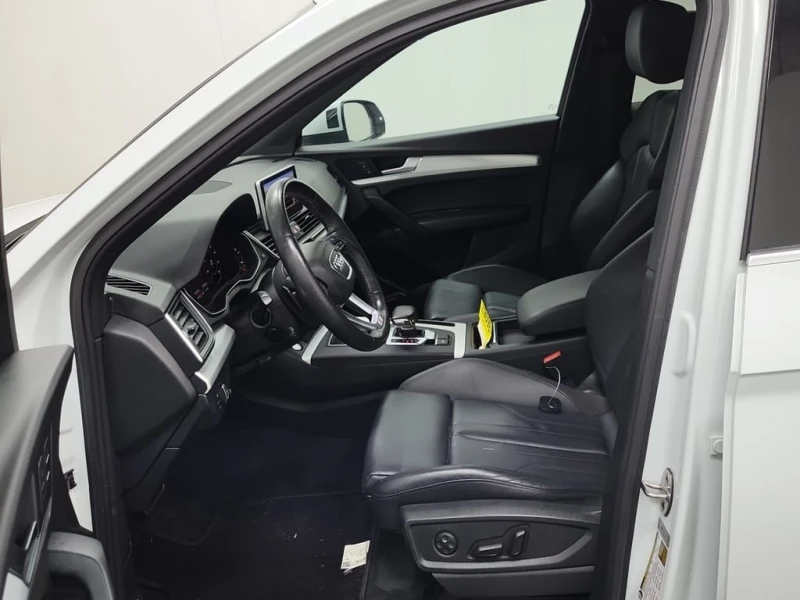 Audi Q5 * TECHNIK* CARFAX * БЕЗ ПЪРВОНАЧАЛНА ВНОСКА, снимка 9 - Автомобили и джипове - 53043362