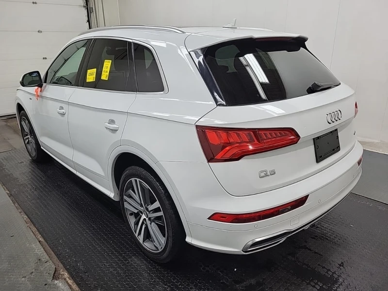 Audi Q5 * TECHNIK* CARFAX * БЕЗ ПЪРВОНАЧАЛНА ВНОСКА, снимка 4 - Автомобили и джипове - 53043362